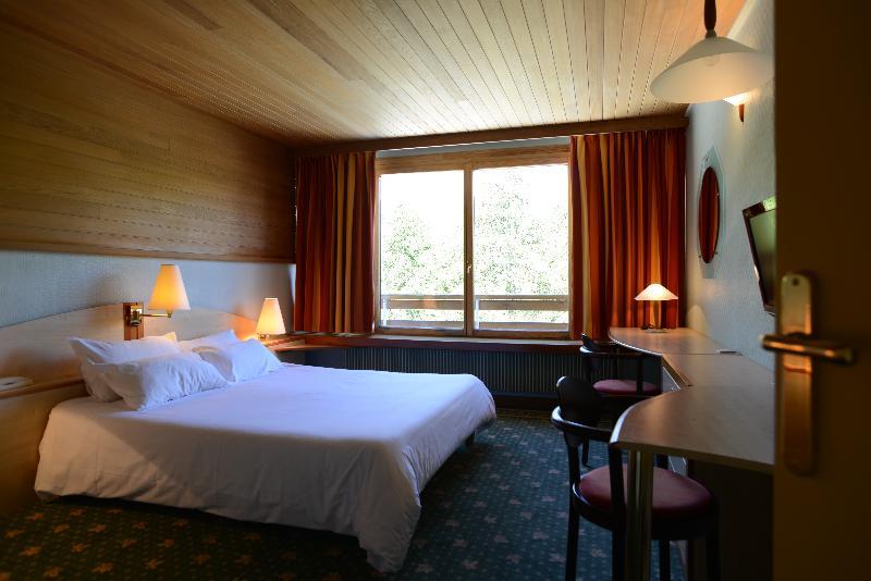 Les Villages Club Du Soleil - Vars Вар Екстер'єр фото